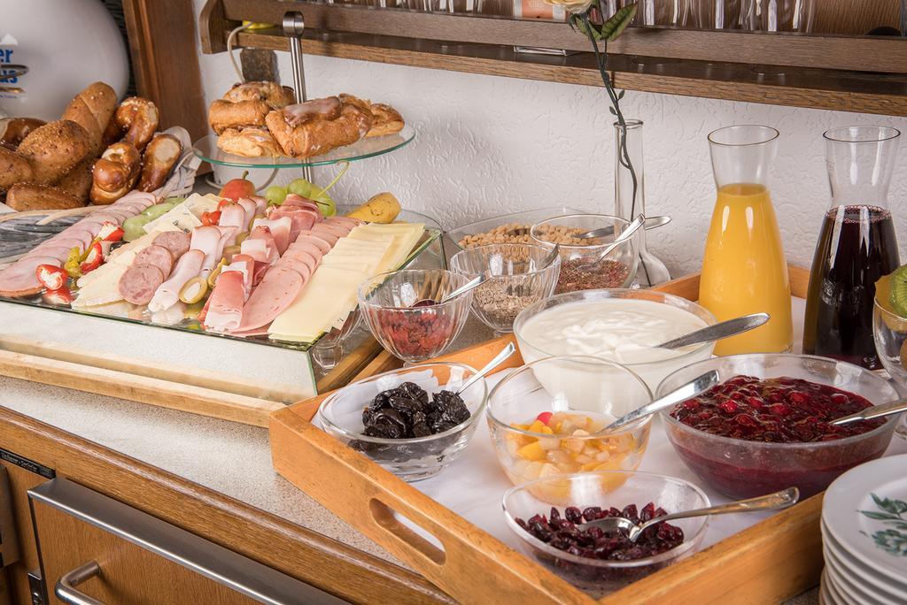 באד וויריסהופן Hotel Amadeus מראה חיצוני תמונה