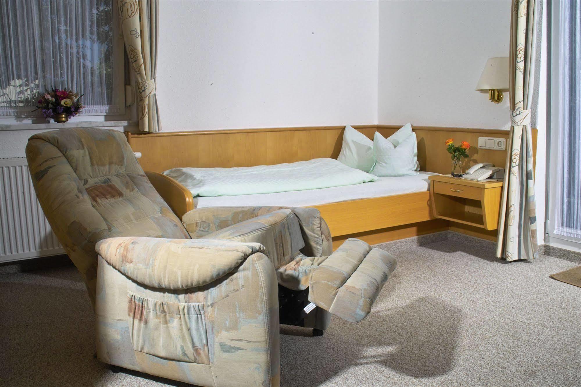 באד וויריסהופן Hotel Amadeus מראה חיצוני תמונה